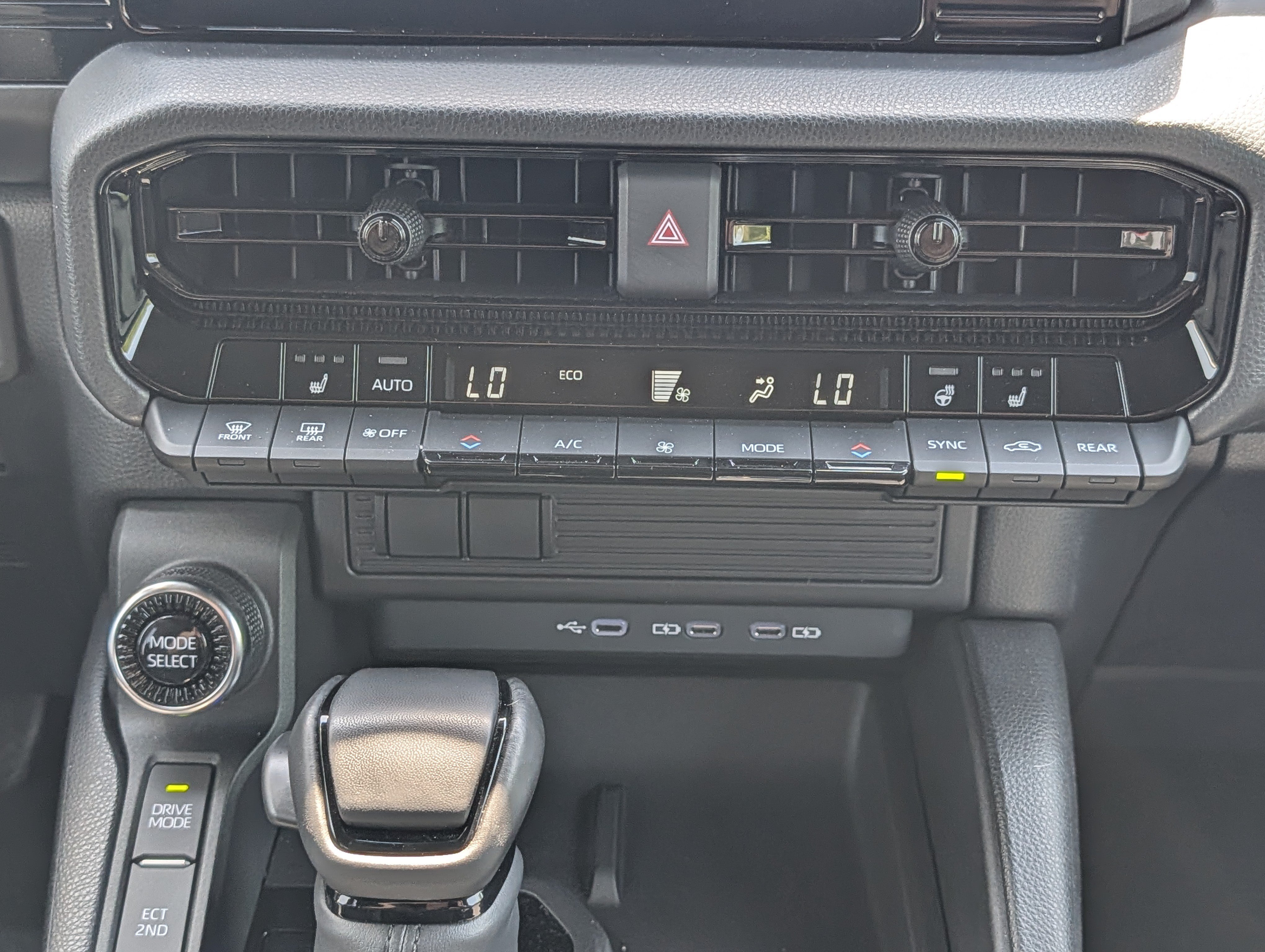 Used 2024 Ice Cap Toyota 1958 image 31
