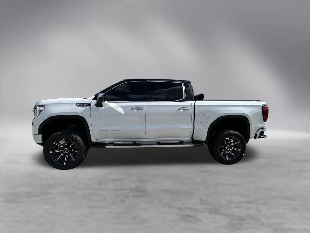 Used 2021 White Frost GMC Denali image 8