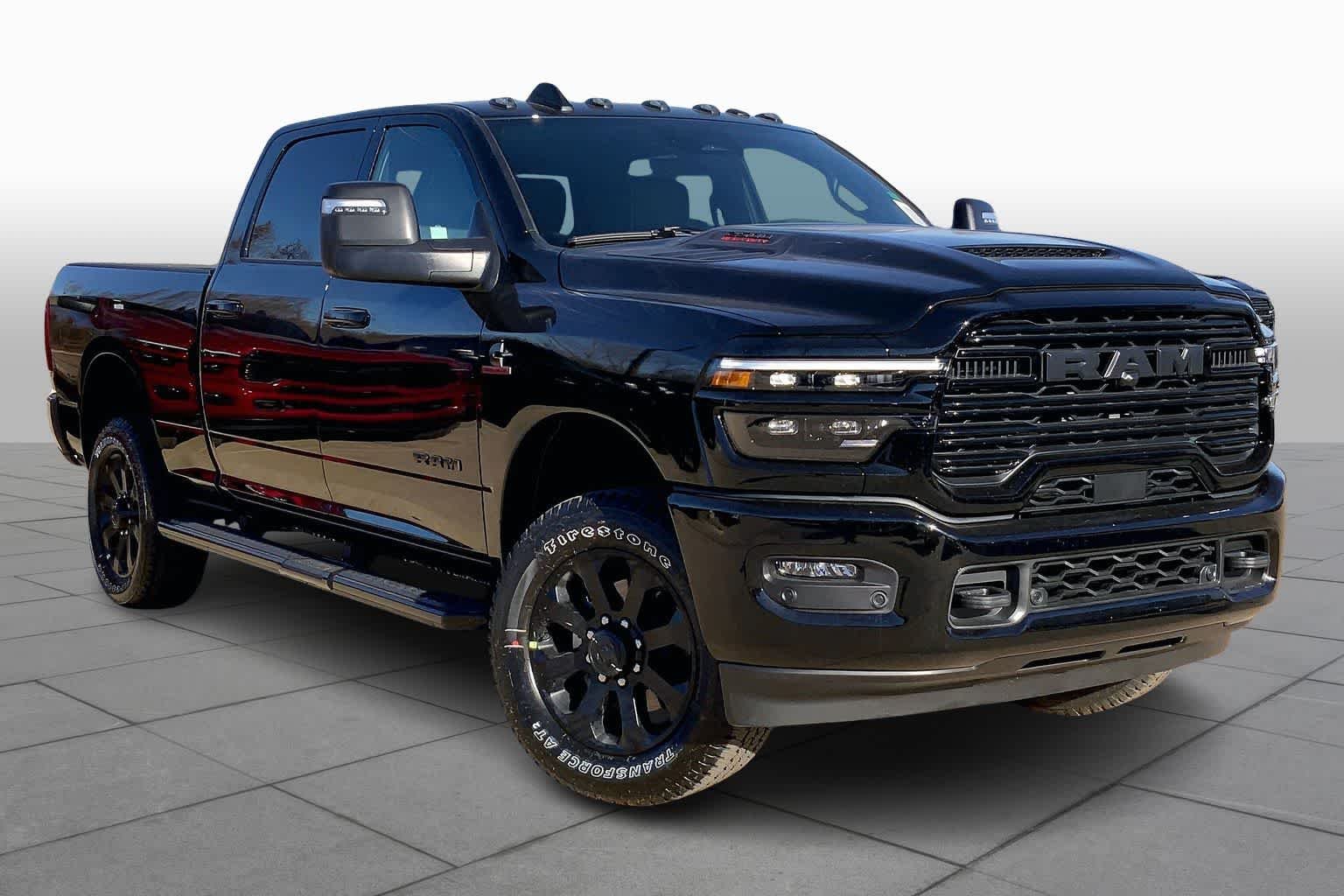 New 2026 Diamond Black Crystal Pearl-Coat Exterior Paint RAM Laramie image 2
