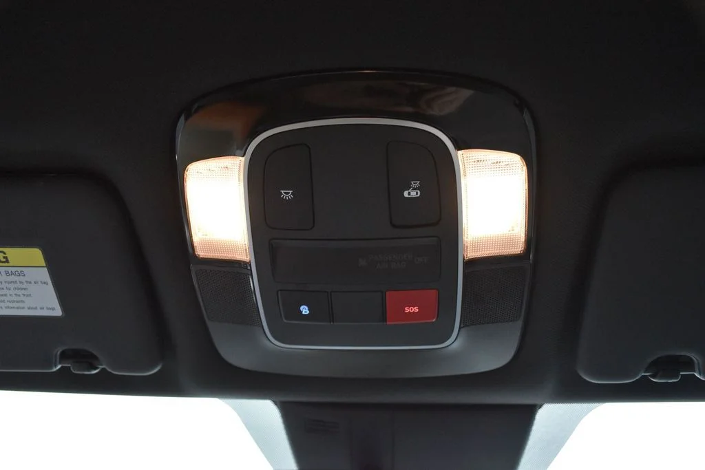 Used 2024 White Hyundai SEL image 15