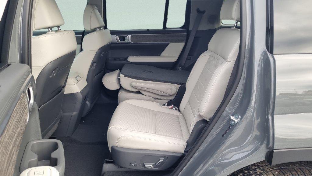 New 2027 Gray Hyundai Limited image 10