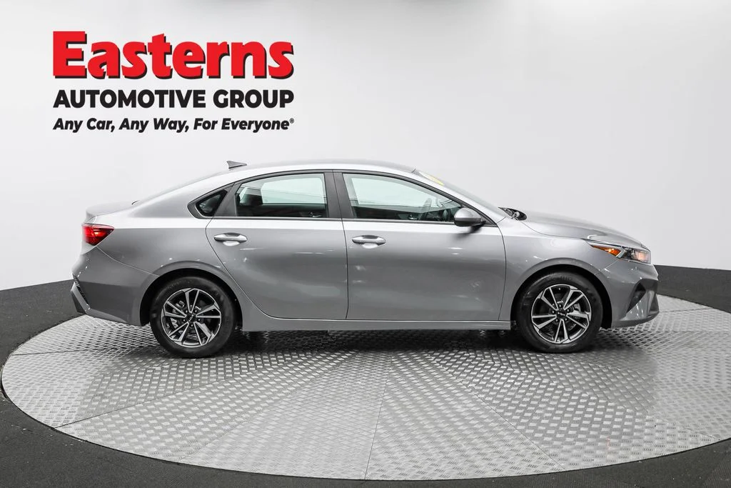 Used 2024 Gray Kia LXS image 4