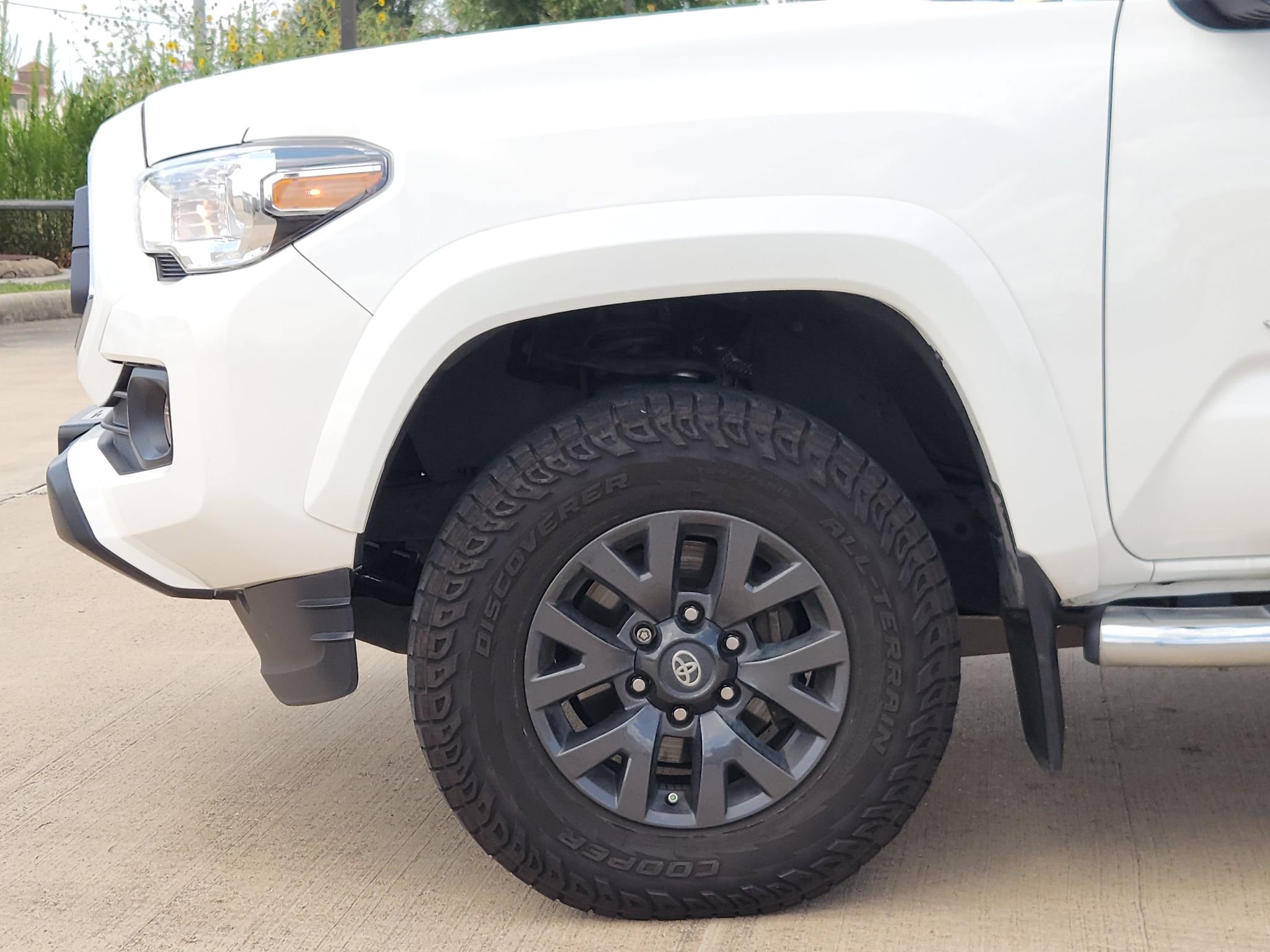 Used 2023 Ice Cap Toyota SR5 image 7