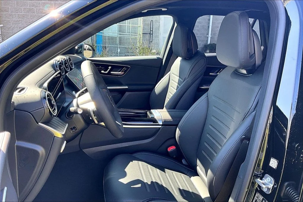 New 2026 Black Mercedes-Benz GLC 300 image 9