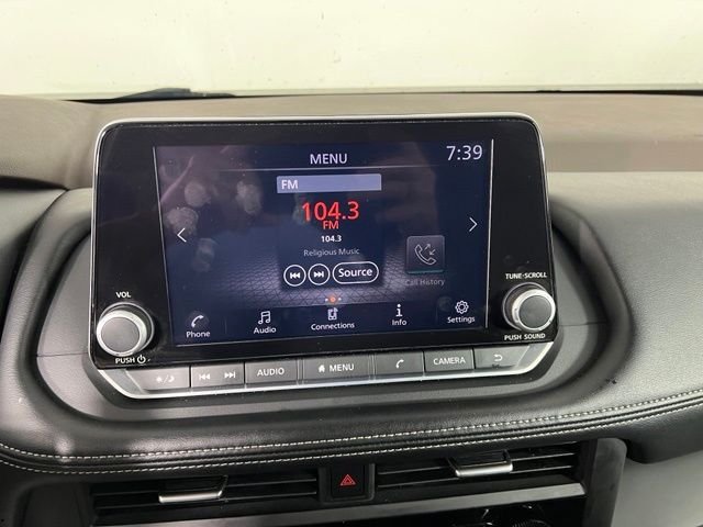 Used 2023 Gray Nissan S image 23
