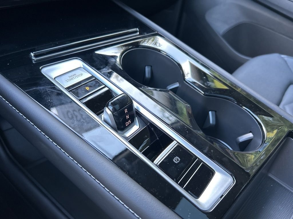 2026 Volkswagen Atlas SE w/Tech - Photo 32
