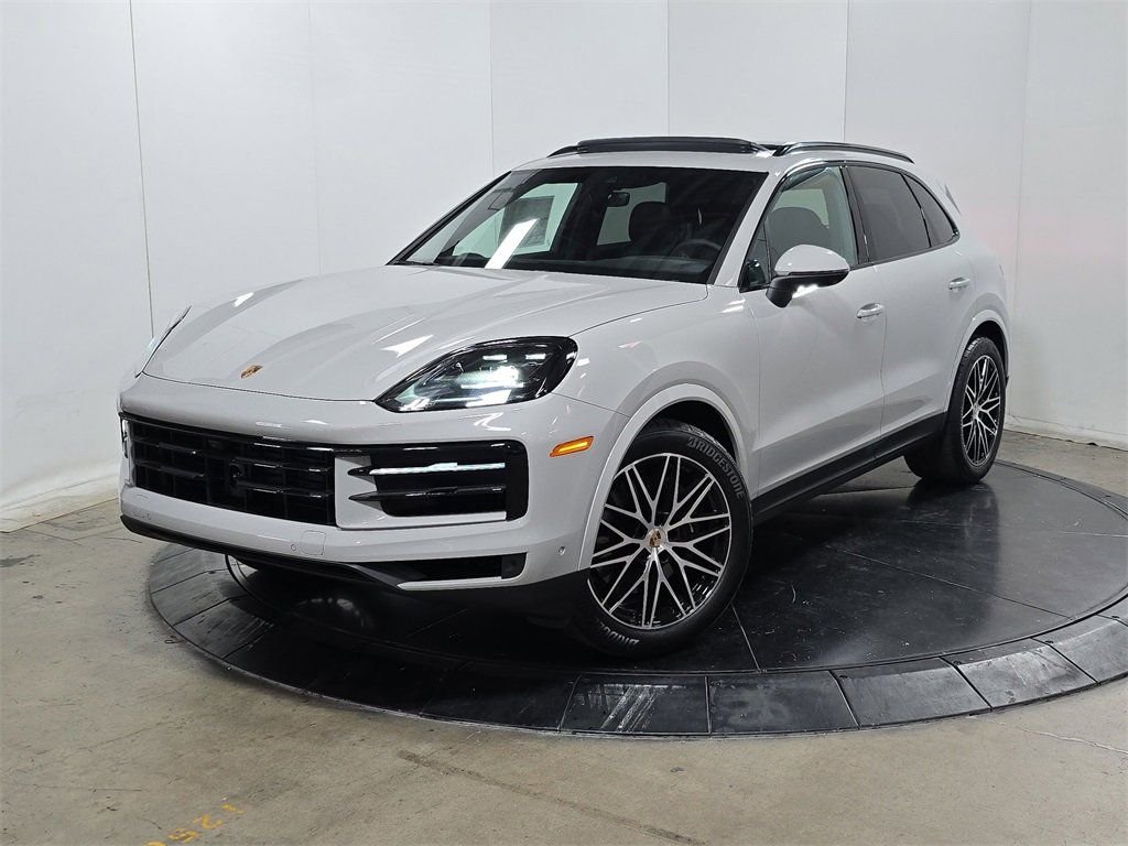 2025 Porsche Cayenne -'s photo