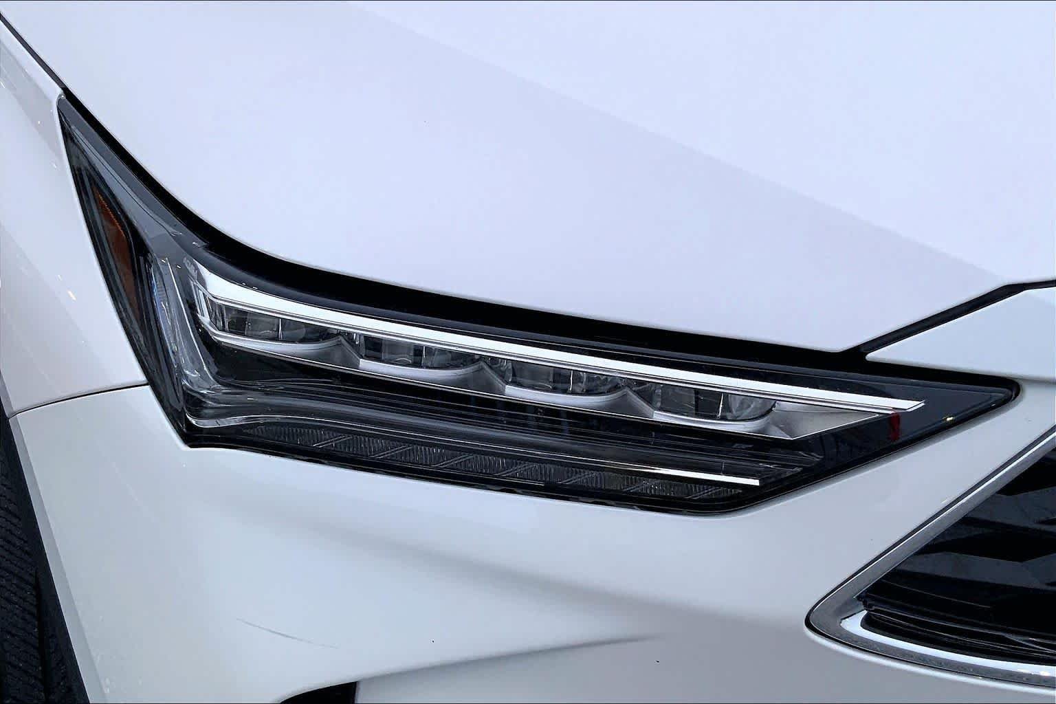 Used 2025 Platinum White Pearl Acura w/Technology Package image 26
