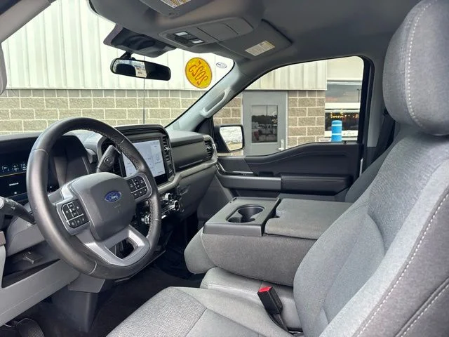Certified Used 2025 Iconic Silver Metallic Ford XLT image 18
