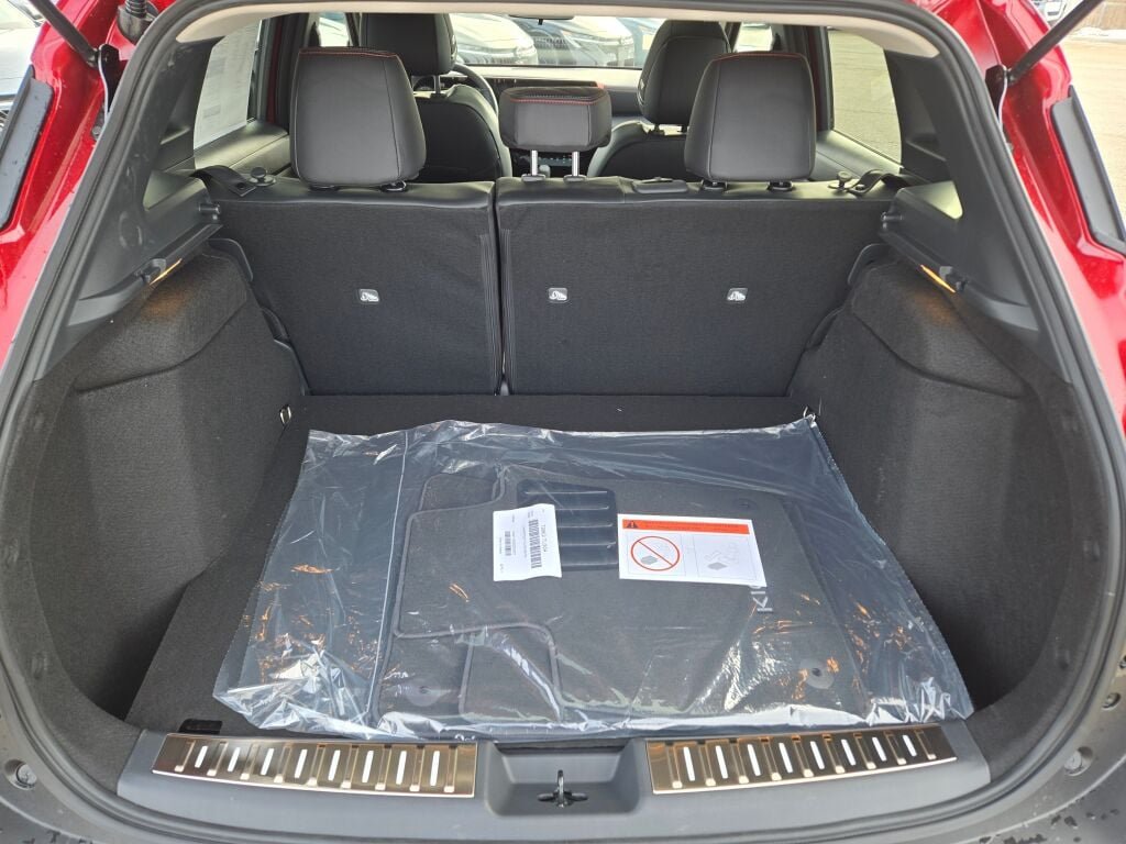 New 2026 Scarlet Ember Tintcoat Nissan SR image 15