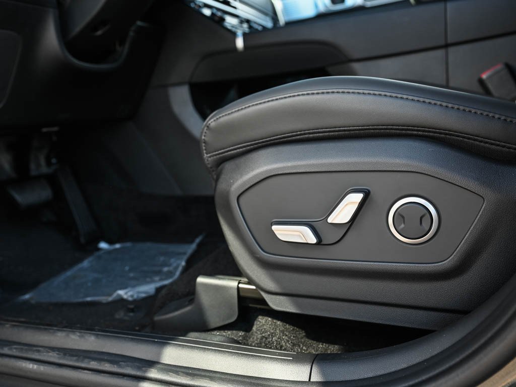 New 2026 Phantom Black Hyundai XRT AWD image 19