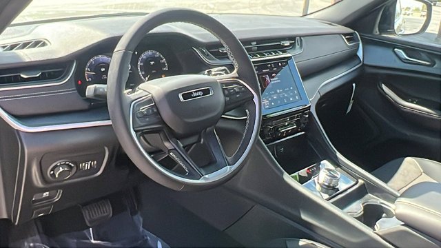 2025 Jeep Grand Cherokee Altitude - Photo 14