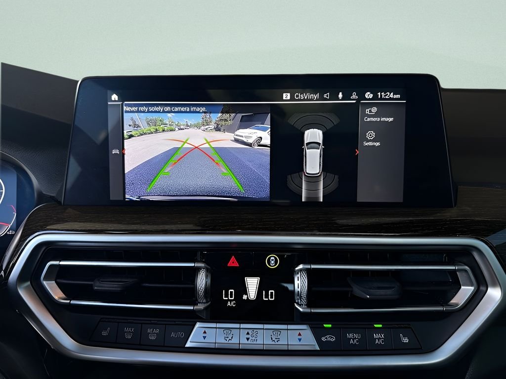 Used 2022 Black Sapphire Metallic BMW sDrive30i image 17
