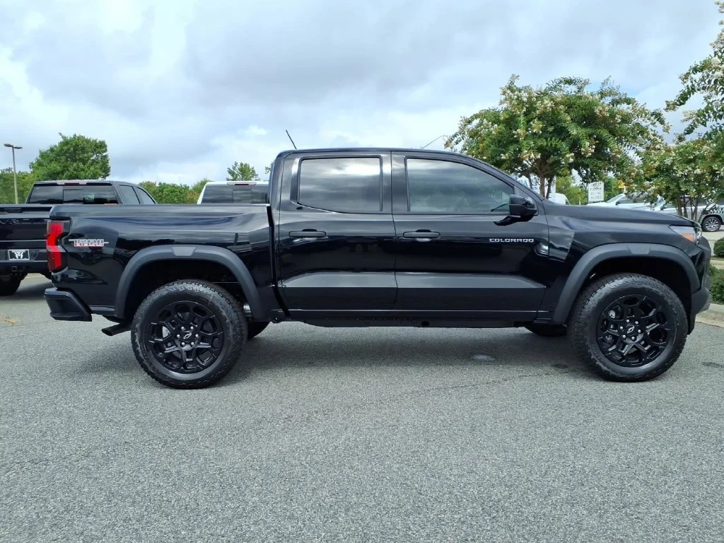 New 2026 Black Chevrolet Trail Boss image 33