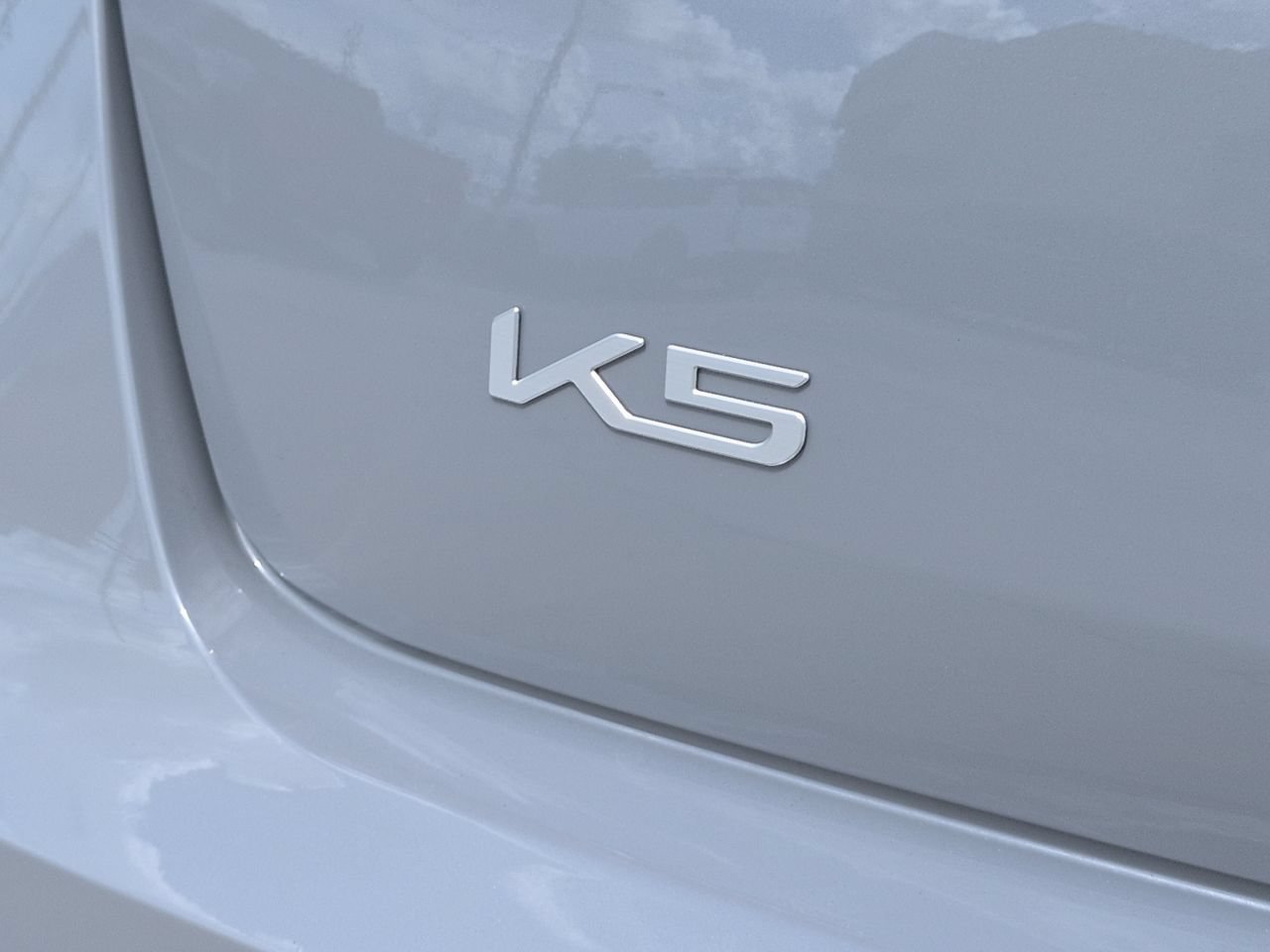 New 2027 Wolf Gray Kia GT-Line image 13
