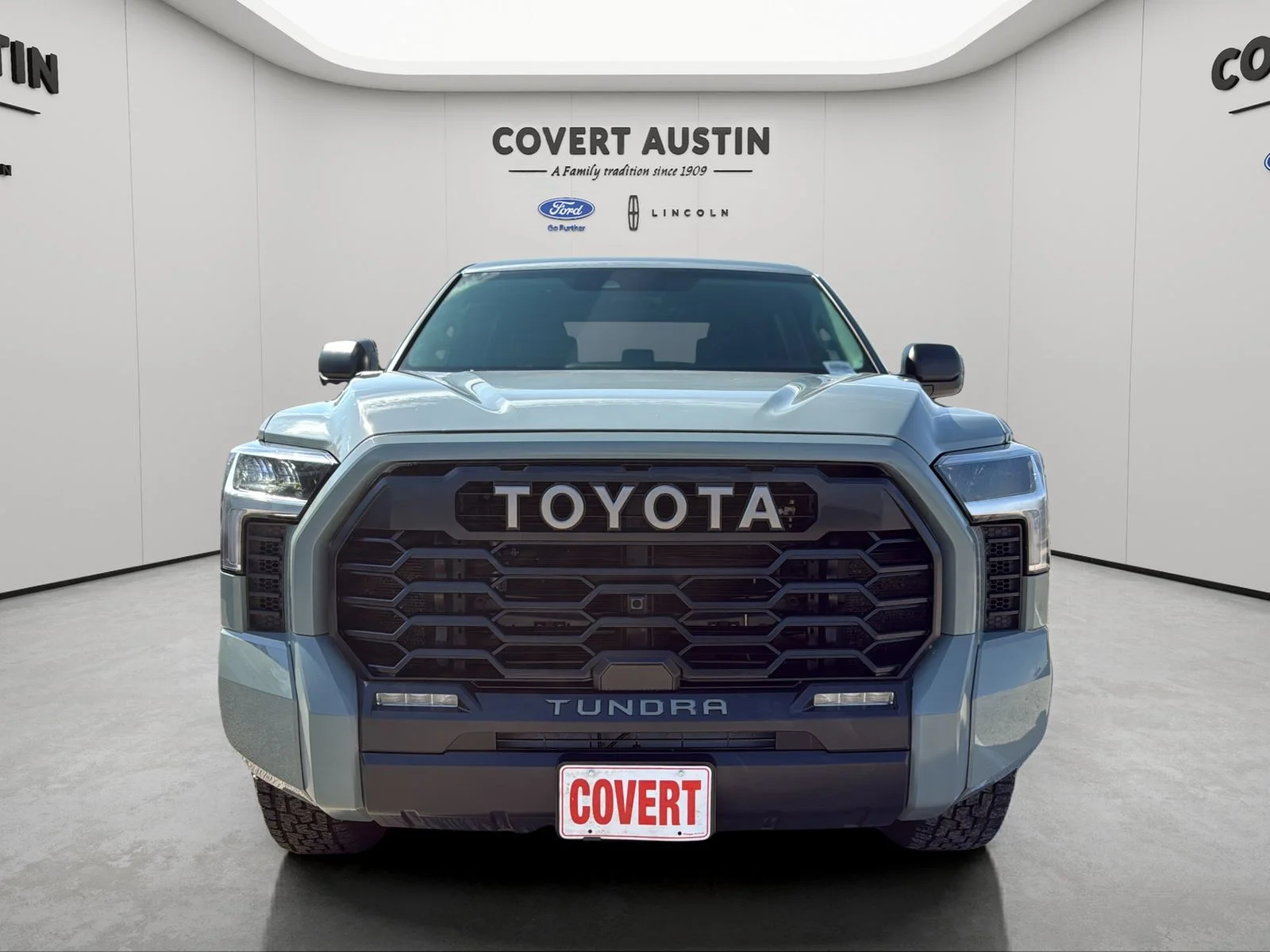 Used 2022  Toyota SR5 image 8