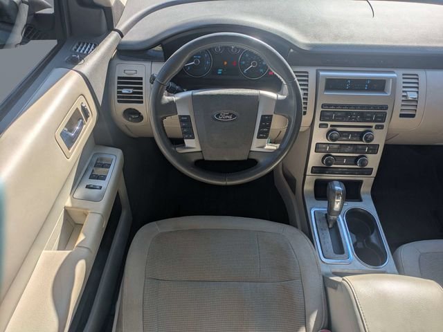 Used 2010 White Ford SE image 16