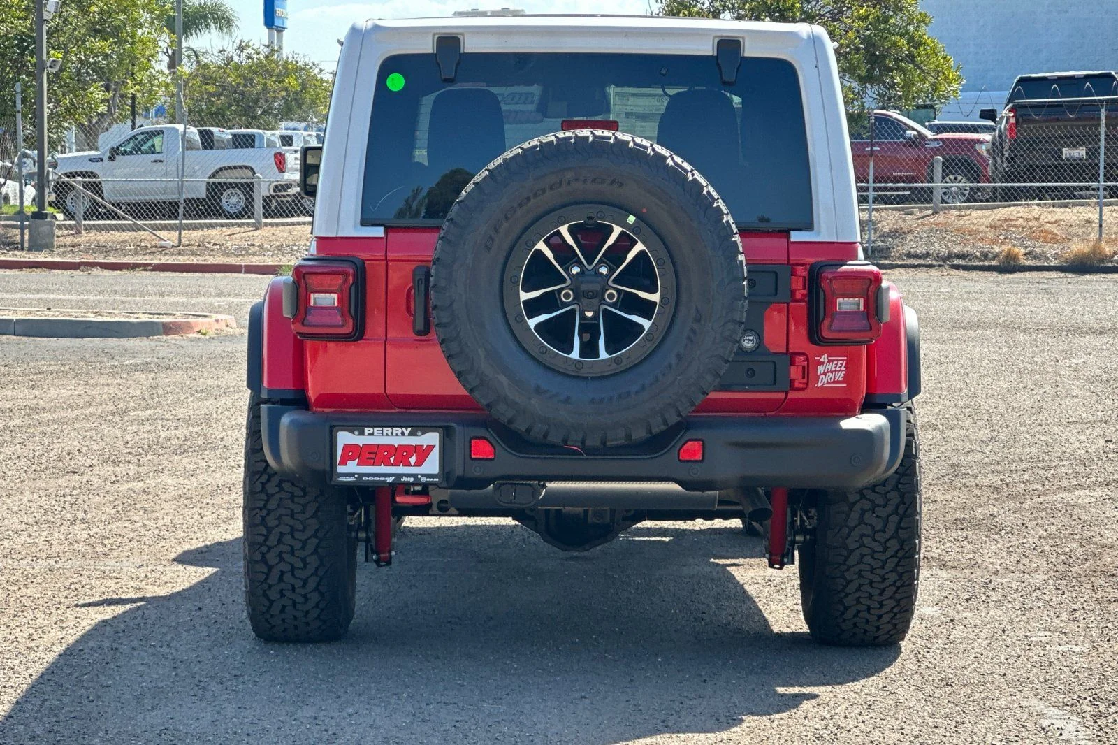 New 2026 Firecracker Red Clear-Coat Exterior Paint Jeep Rubicon X image 4