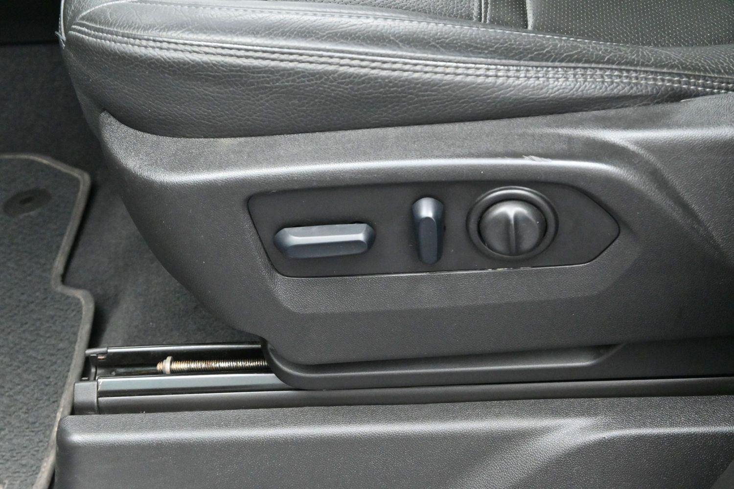 Used 2022 Hunter Metallic GMC Denali image 15
