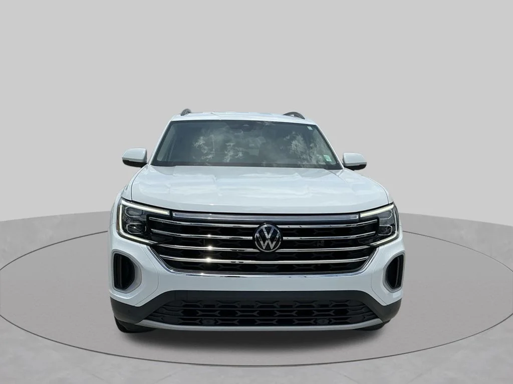Used 2024  Volkswagen 2.0T SE w/Technology image 18