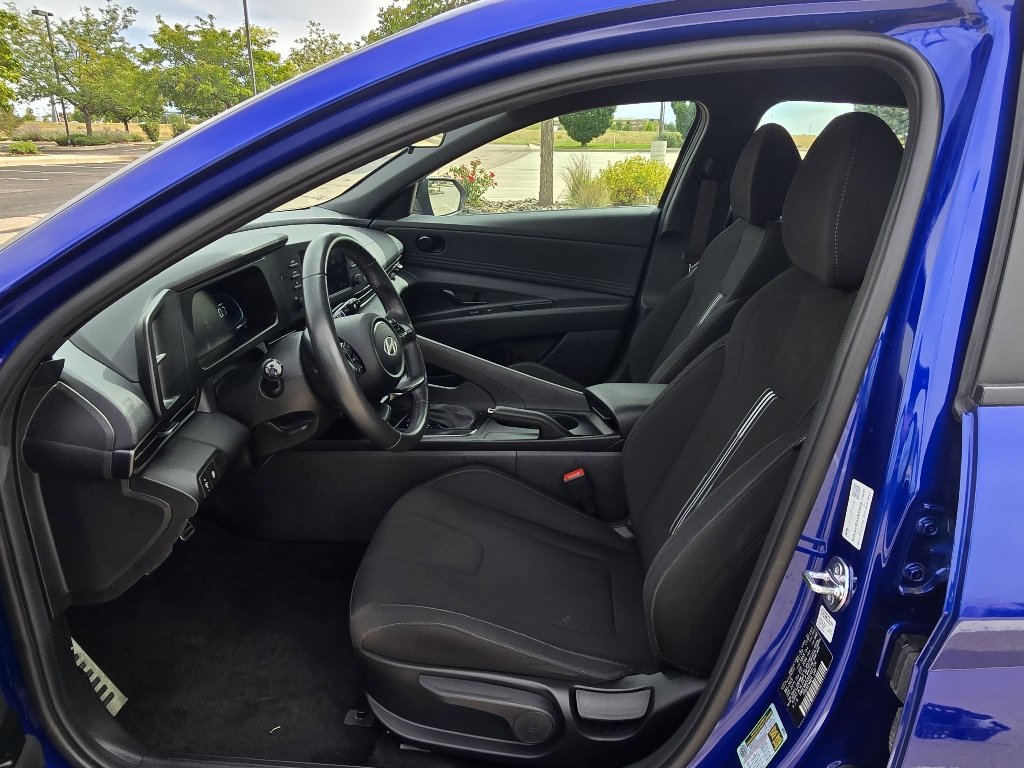 Used 2025 Intense Blue Hyundai SEL Sport image 11