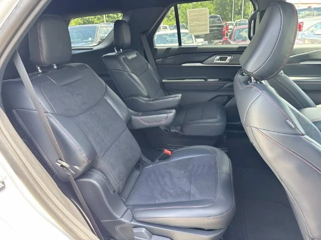New 2026 Star White Metallic Tri-Coat Ford ST image 11