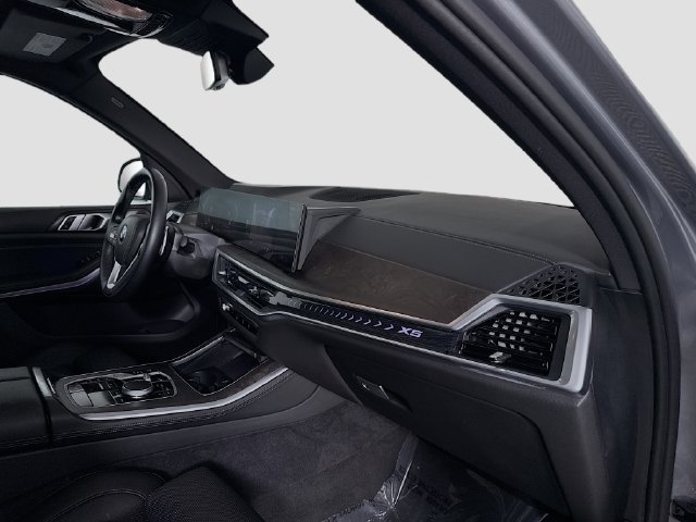 Used 2024 Skyscraper Grey Metallic BMW sDrive40i image 26