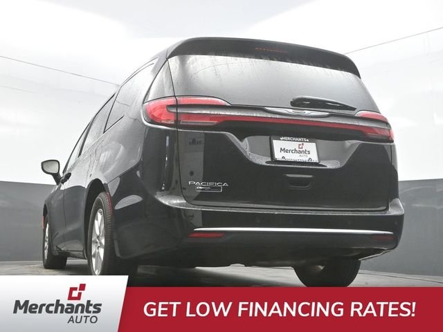 Used 2025 Black Chrysler Select image 48