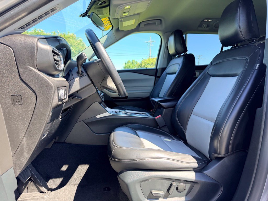 Used 2023 Silver Ford XLT image 24