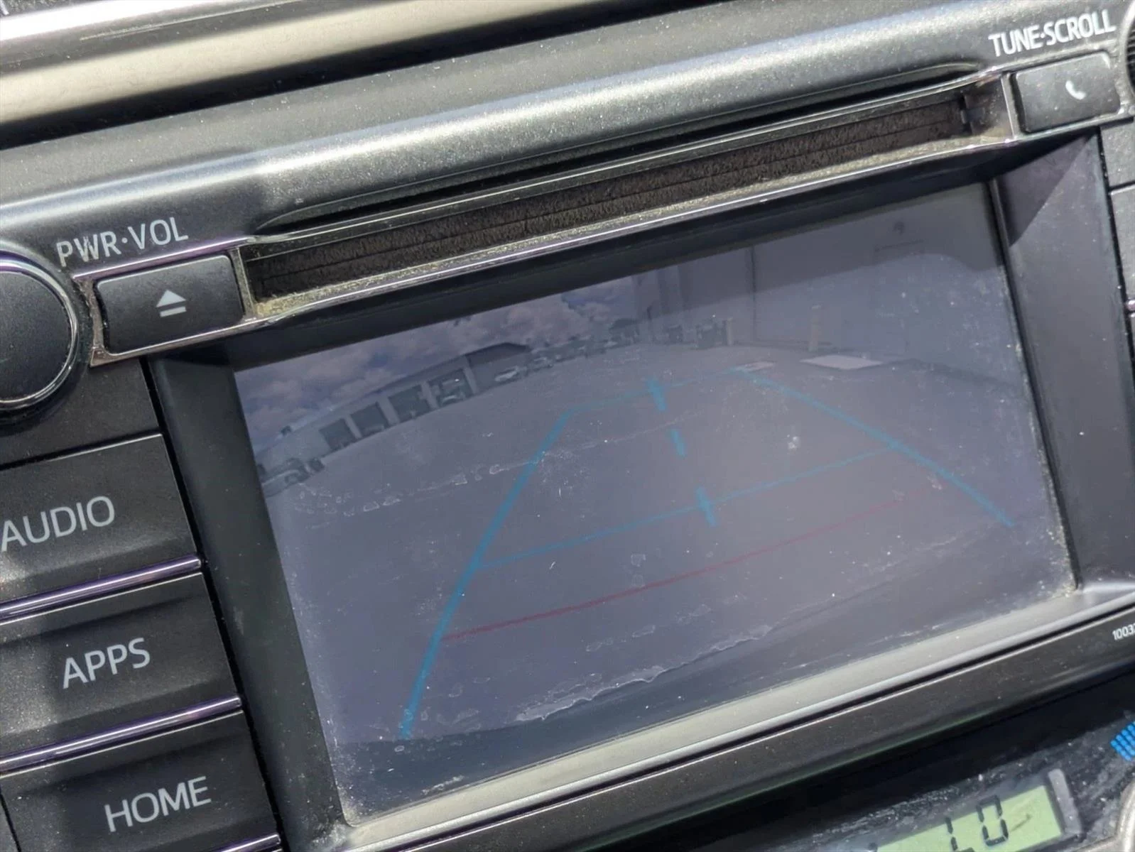 Used 2014 Pyrite Mica Toyota XLE image 11