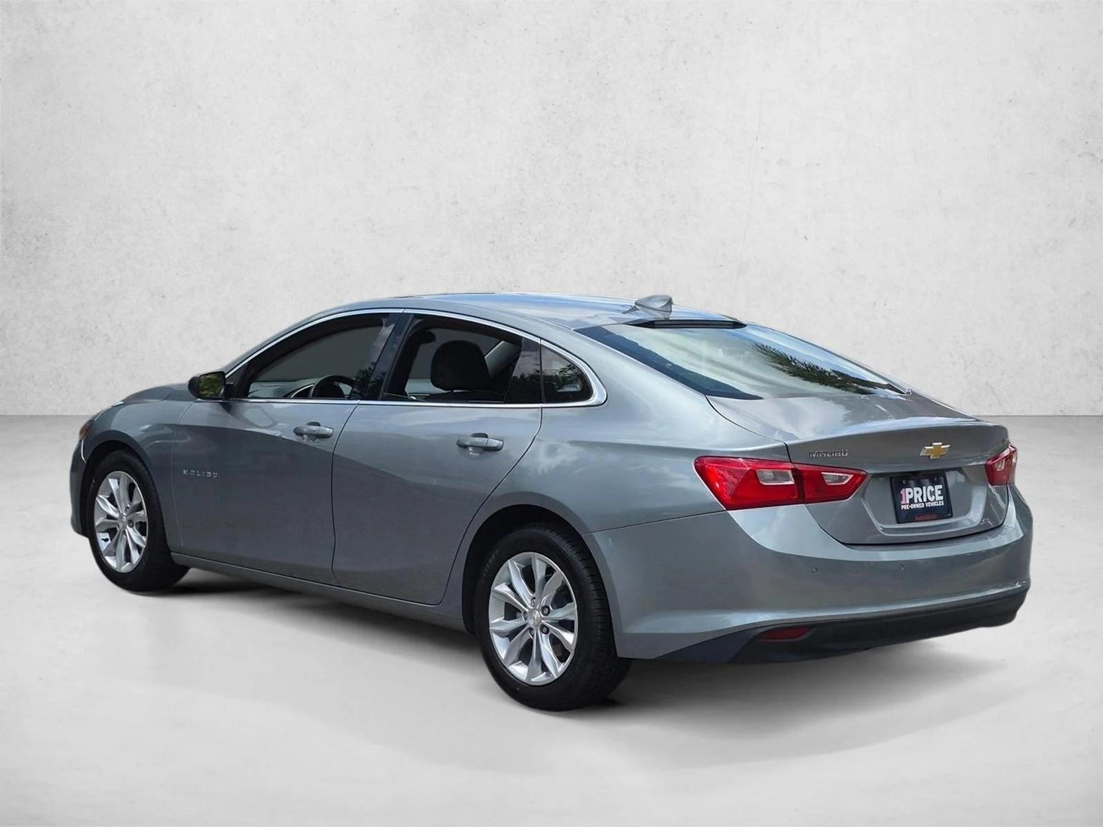 Used 2024 Sterling Gray Metallic Chevrolet LT image 8
