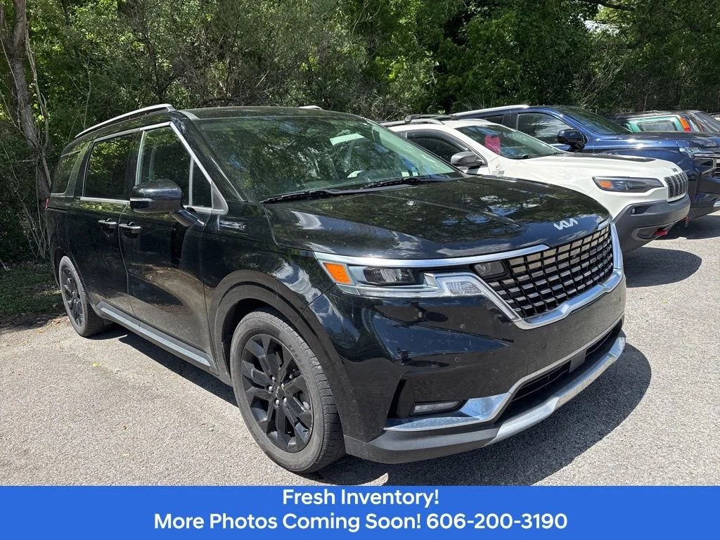 Used 2022 Black Kia SX image 3