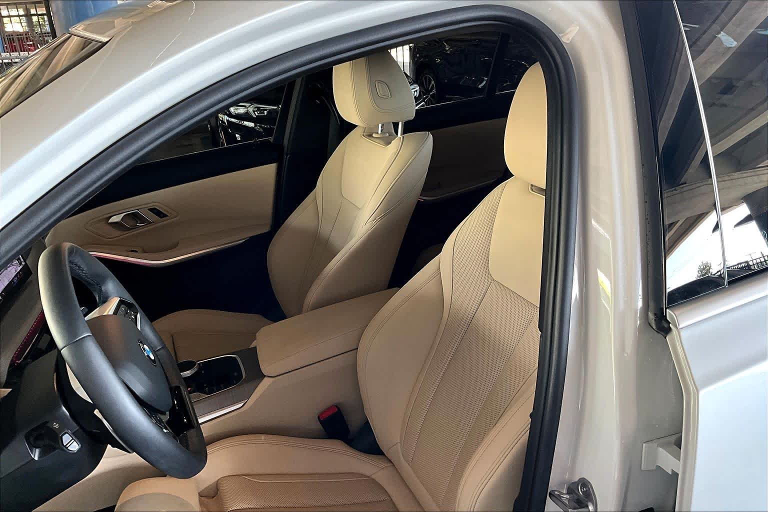 Used 2025 Mineral White Metallic BMW 330i image 18
