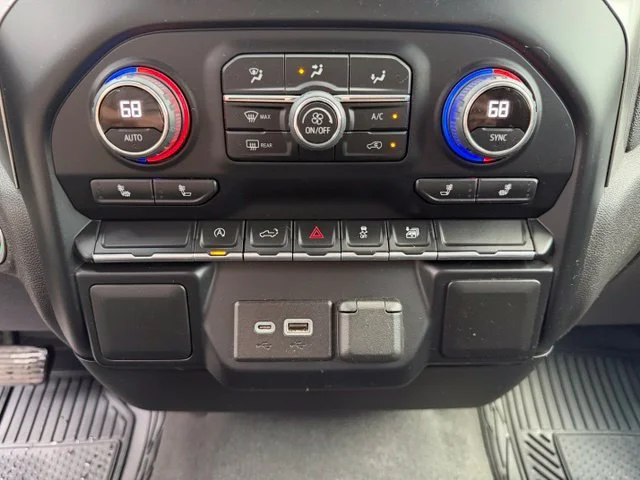 2022 Chevrolet Silverado 1500 Limited LT - Photo 17