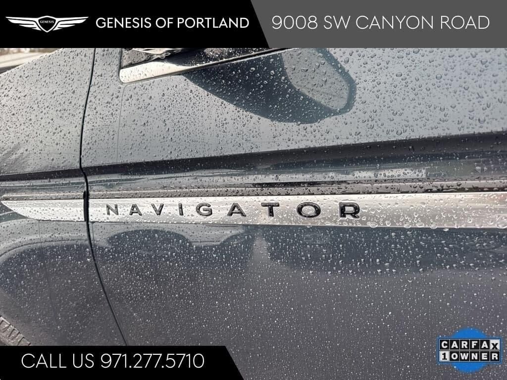 Used 2025 Blue Metallic Lincoln Reserve image 10