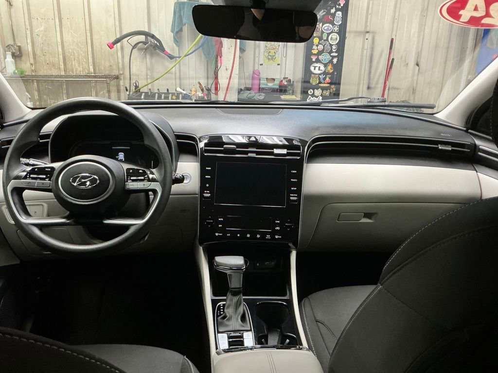 Used 2024  Hyundai SEL image 18