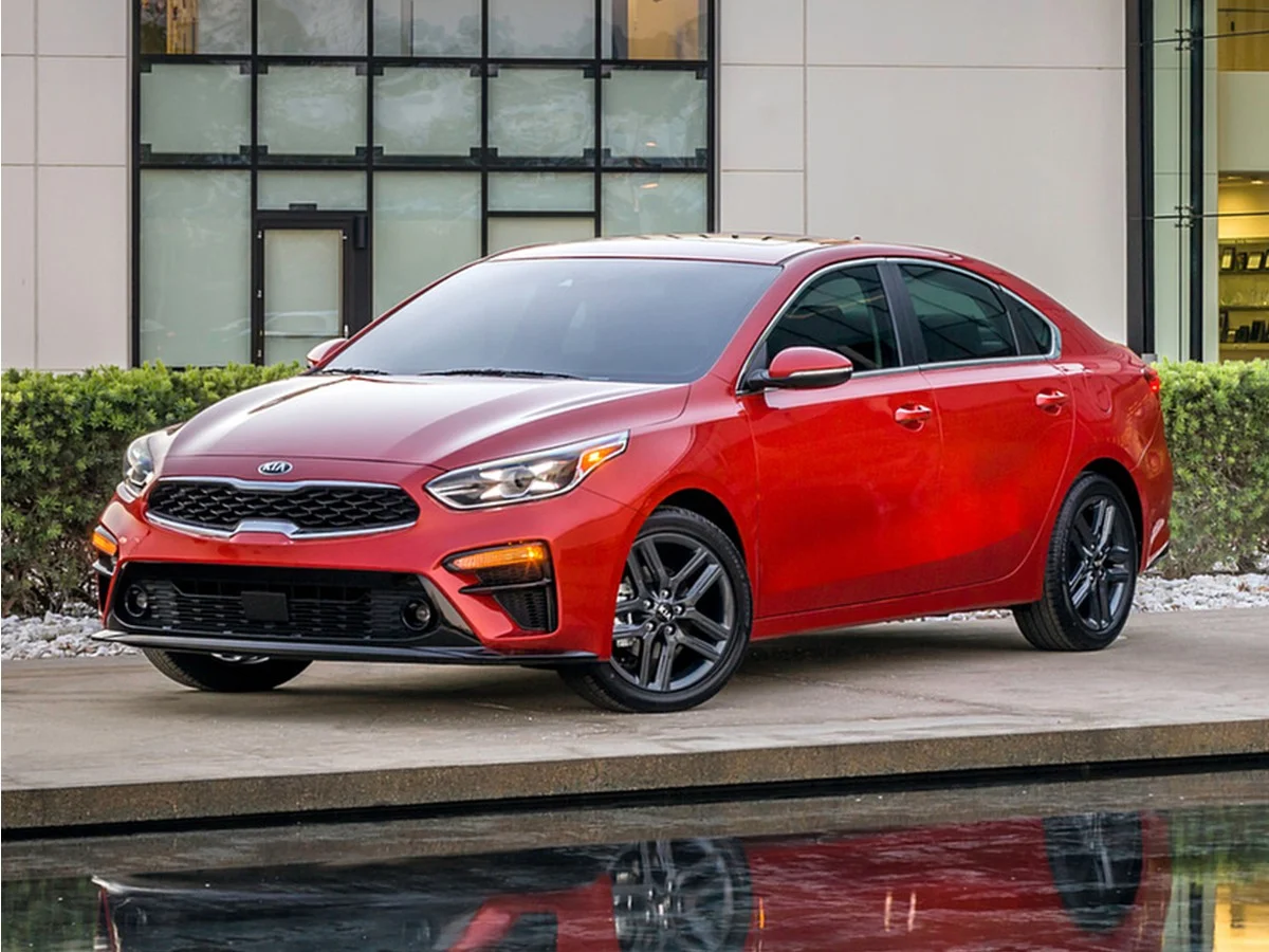 Used 2019 Silky Silver Kia LXS image 1