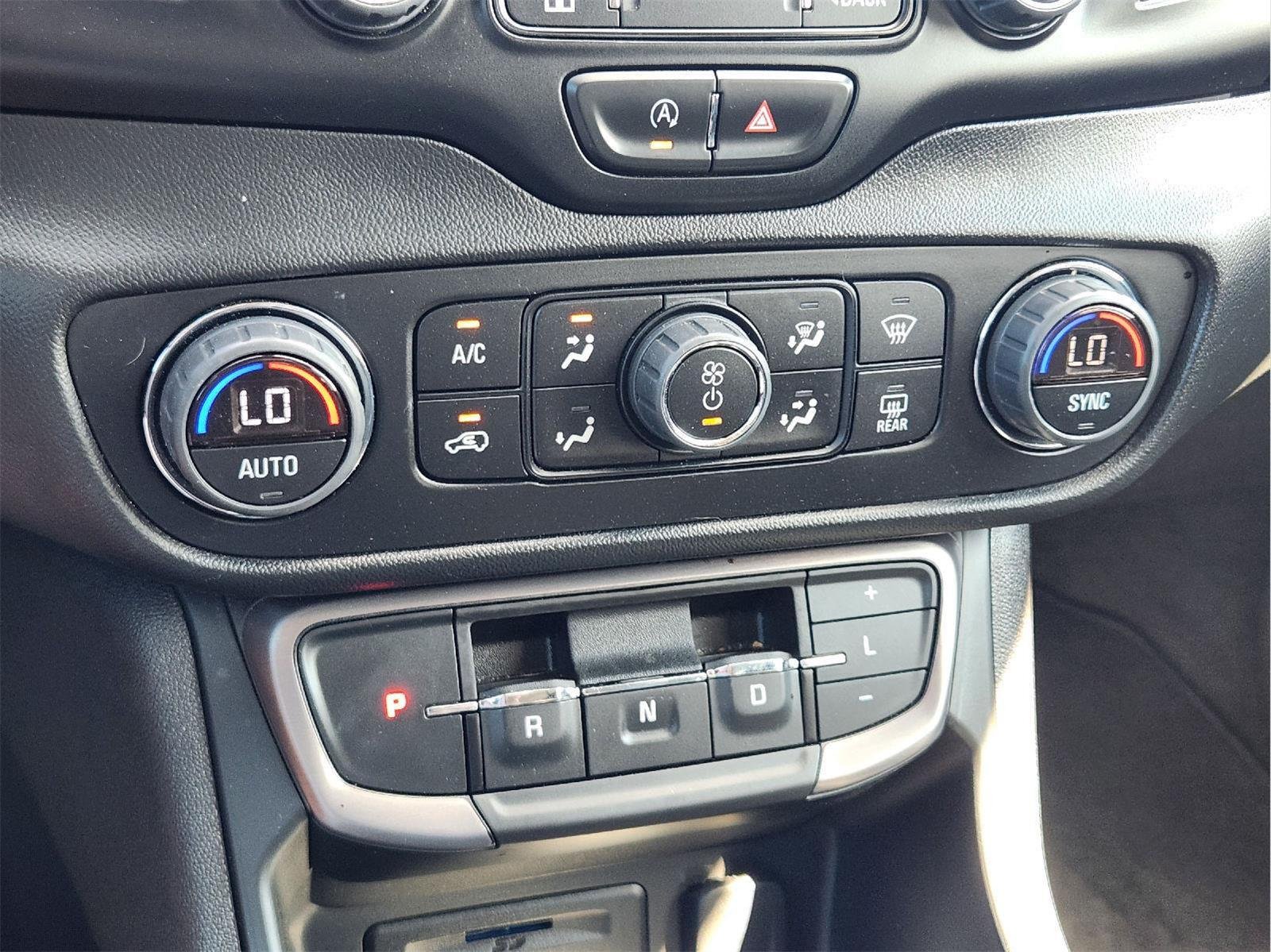 Used 2023 Summit White GMC AT4 image 18