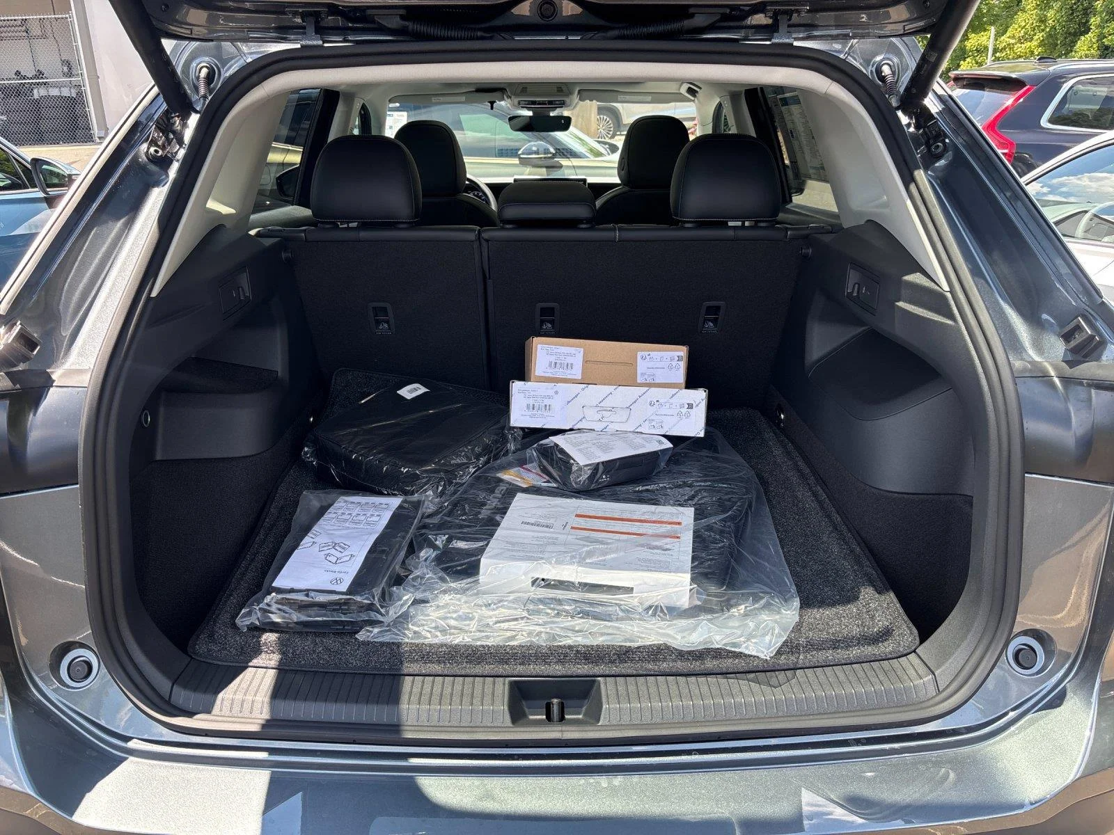 New 2026 platinum gray metallic Volkswagen SE image 35