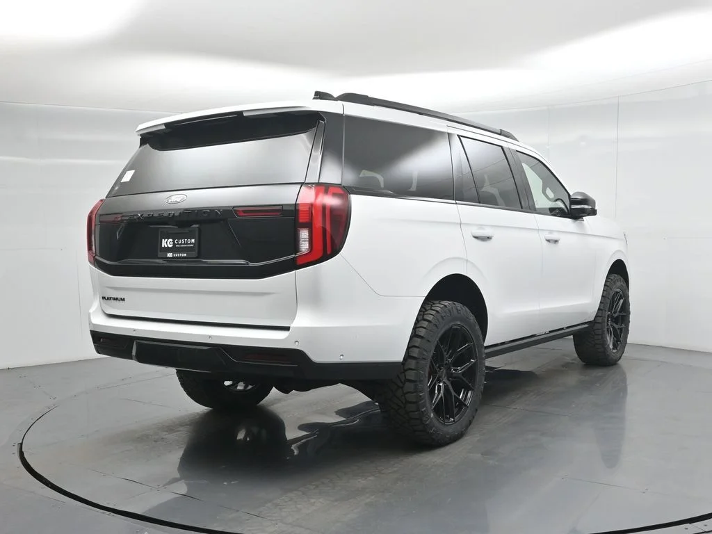 New 2025 Oxford White Ford Platinum image 26