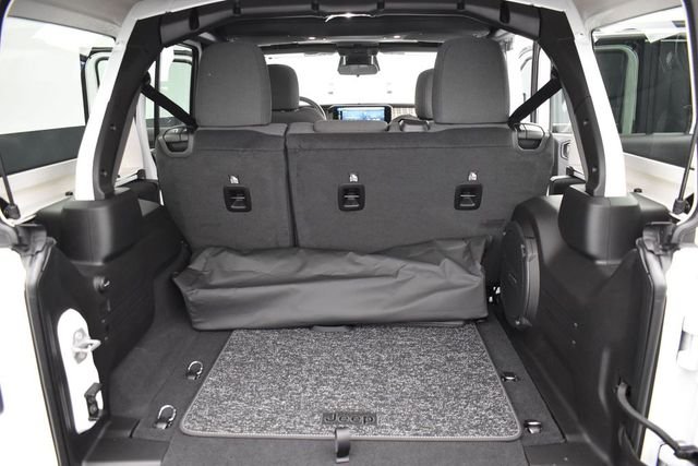 New 2026 Bright White Clear-Coat Exterior Paint Jeep 85th Anniversary Edition image 12