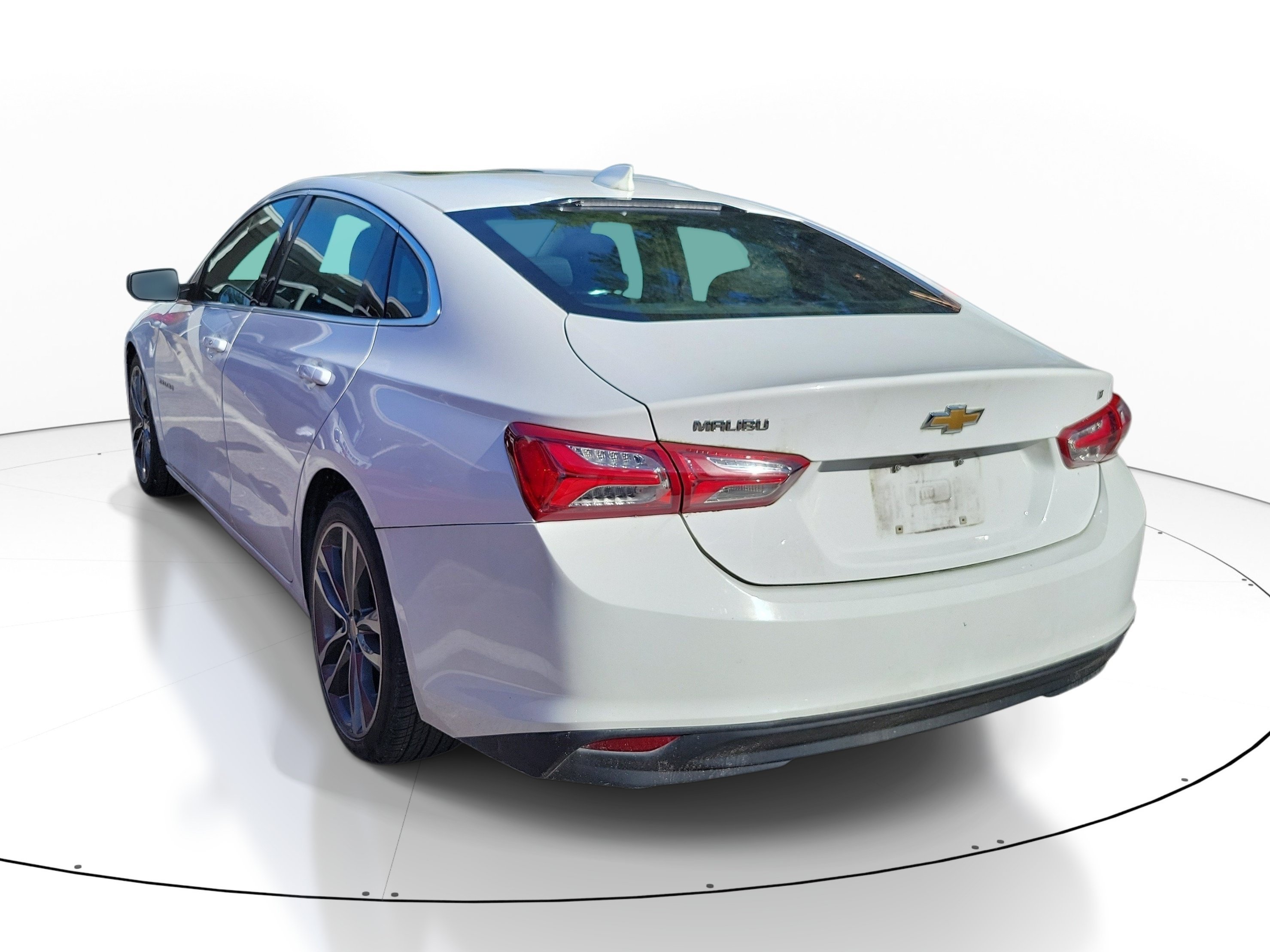 Used 2021 Summit White Chevrolet LT image 2