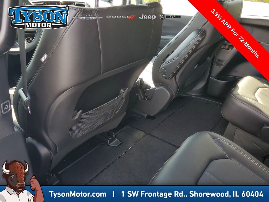 2026 Chrysler Voyager LX - Photo 10