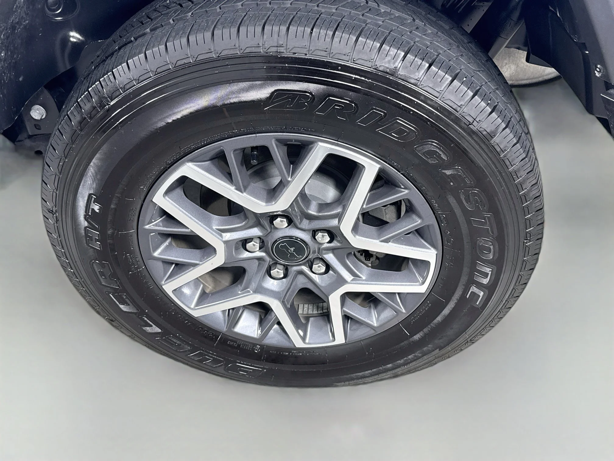 Used 2025 Hydro Blue Pearlcoat Jeep Sahara image 29
