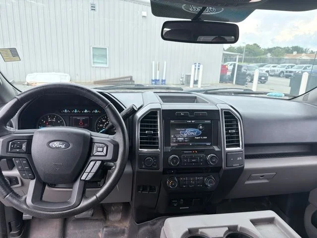 Used 2015 Blue Ford XLT image 13