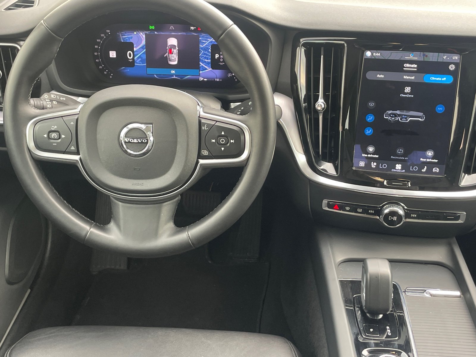 Used 2024 Thunder Grey Metallic Volvo Core Dark Theme image 22