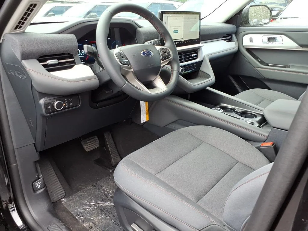 New 2026 Agate Black Metallic Ford Active image 13