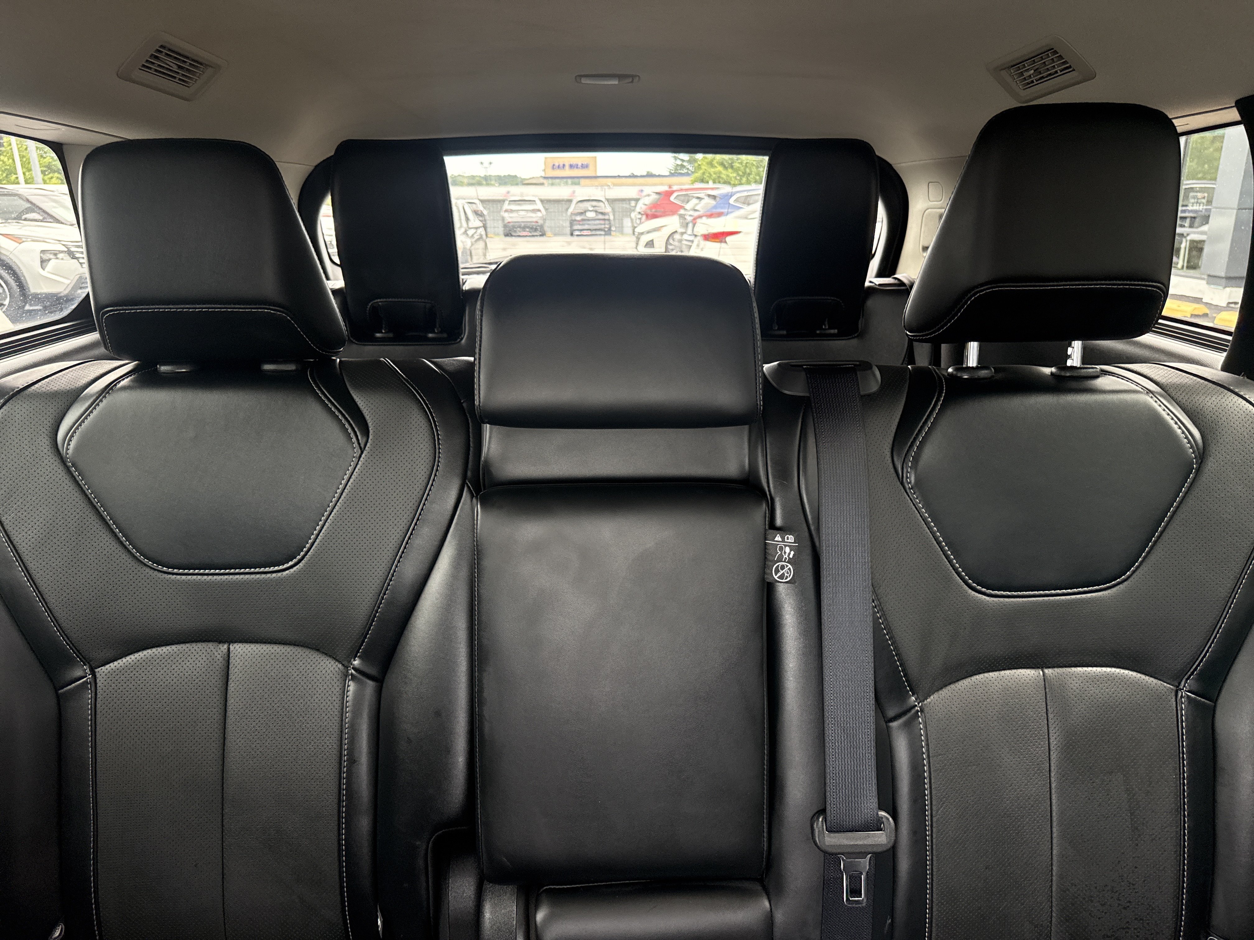 Used 2023 Graphite Shadow INFINITI LUXE image 18