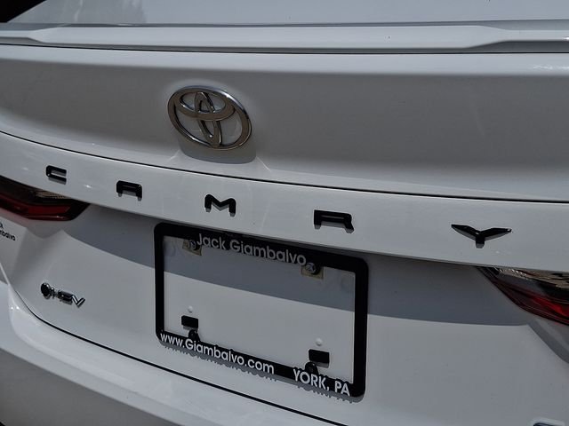 Used 2025 White Toyota SE image 31