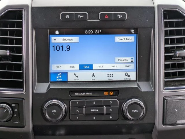 Certified Used 2019 Oxford White Ford XLT image 17